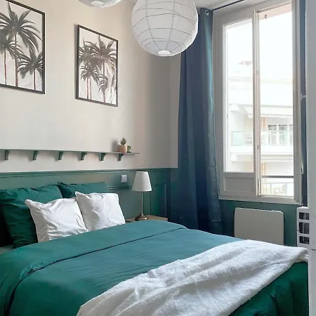 2p Avec Balcon, Proche Centre Appartement *