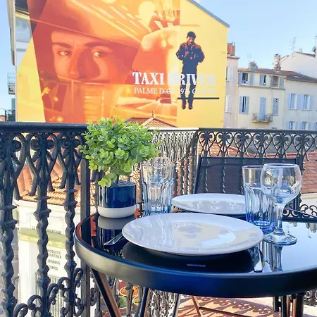 2p Avec Balcon, Proche Centre Apartment