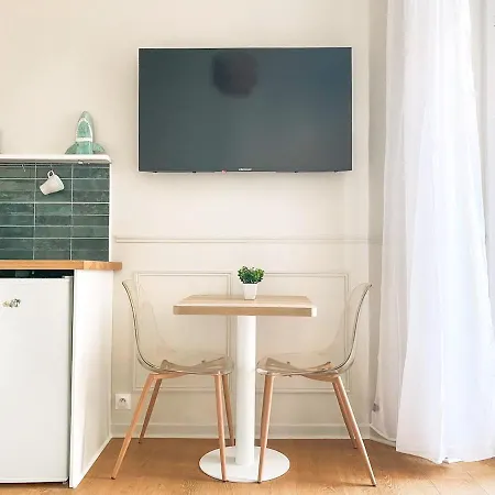 2p Avec Balcon, Proche Centre 아파트 *