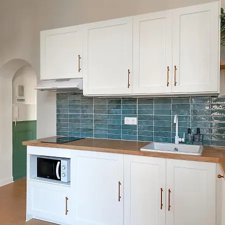 Appartamento 2p Avec Balcon, Proche Centre