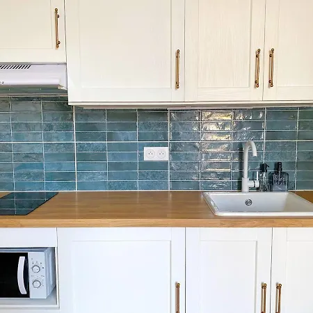 2p Avec Balcon, Proche Centre 아파트 *