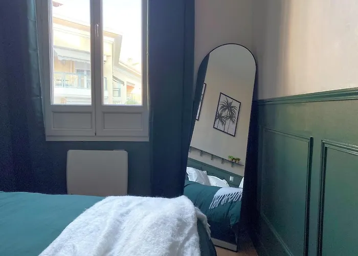 2p Avec Balcon, Proche Centre * Cannes