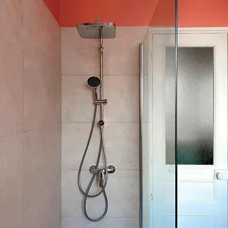 2p Avec Balcon, Proche Centre Apartman *