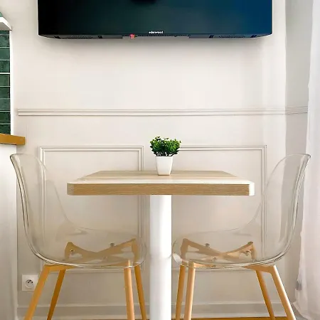 2p Avec Balcon, Proche Centre Cannes